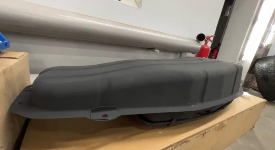 Замена топливного бака Mitsubishi Pajero IV Митсубиси Паджеро 4