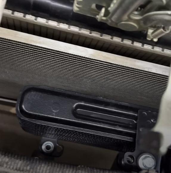 Установка доп радиатора охлаждения коробки передач Митсубиси Аутлендер 3 Mitsubishi Outlander 3 CVT радиатор